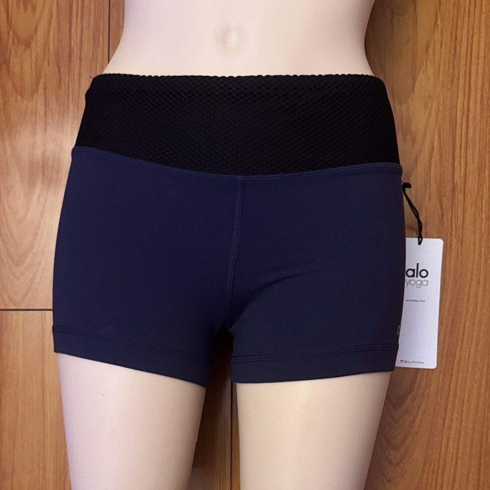 ALO Yoga Women's Dark Blue Athletic Shorts S